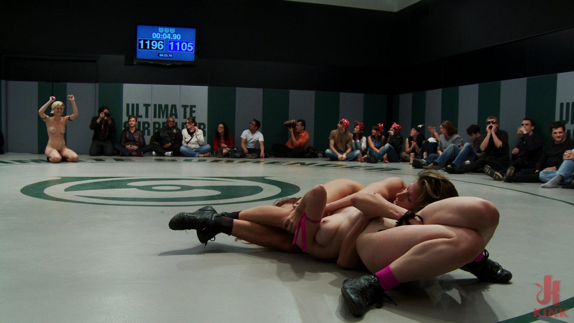 Brutal 4 girl Tag Team Match up! Non-scripted, sexual submission wrestling Crushing scissor holds pic