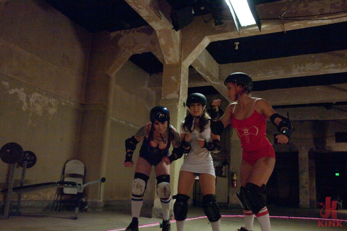 410px x 273px - Gold Star Roller Derby: A Fuckmance: A FuckingMachines.com Feature Movie