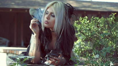 She Smokes 5