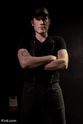 Kink Model | Lucas Ayres